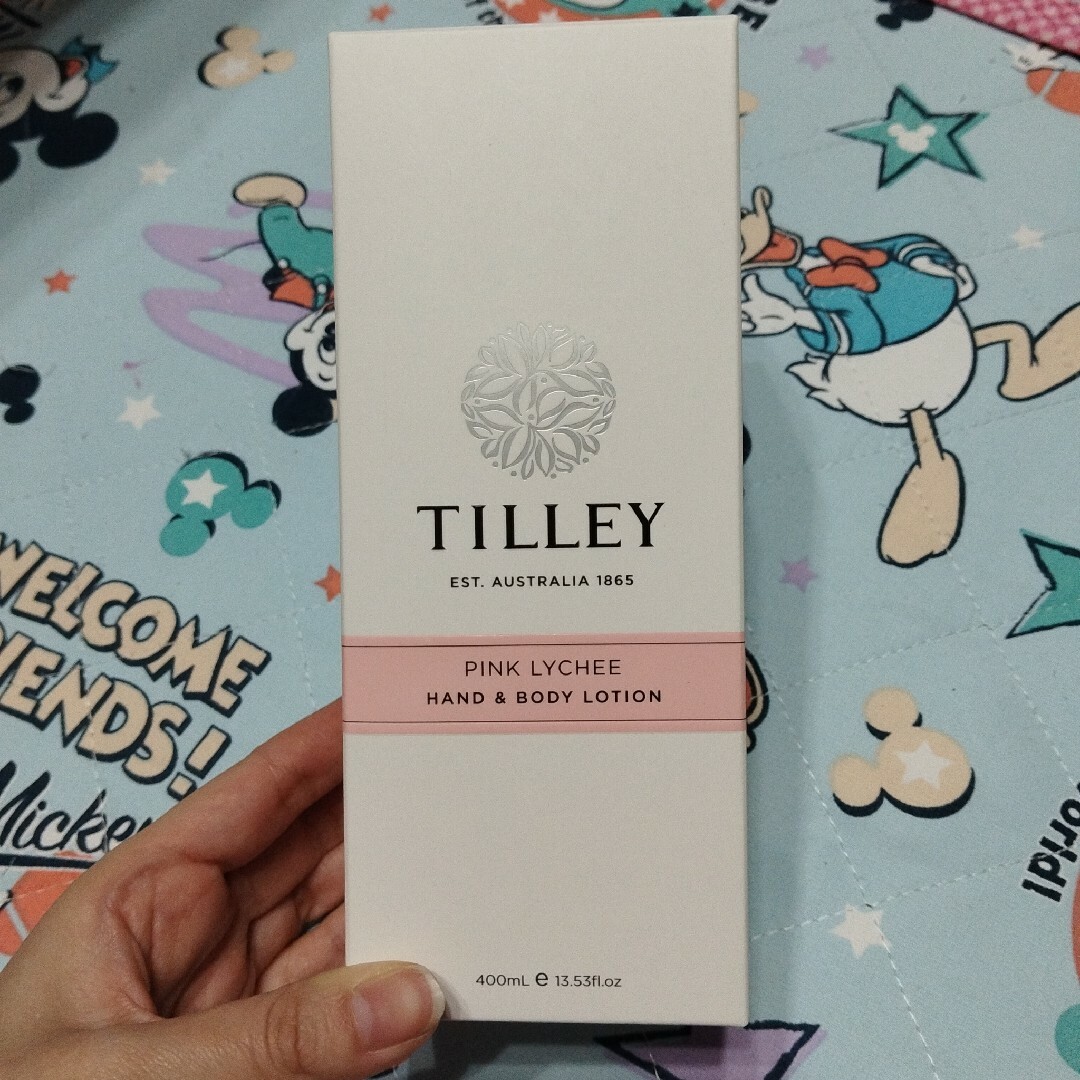 TILLEY HAND&BODY LOTION PINK LYCHEE400ml コスメ/美容のボディケア(ボディローション/ミルク)の商品写真