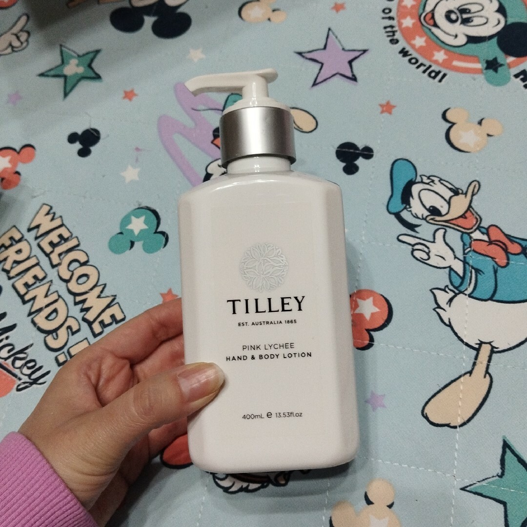 TILLEY HAND&BODY LOTION PINK LYCHEE400ml コスメ/美容のボディケア(ボディローション/ミルク)の商品写真