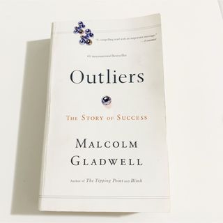 Outliers 洋書　Malcolm gradwell(洋書)