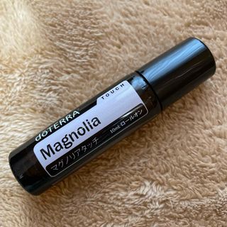 ドテラ(doTERRA)のドテラ　マグノリアタッチ　10ml  新品未使用(エッセンシャルオイル（精油）)