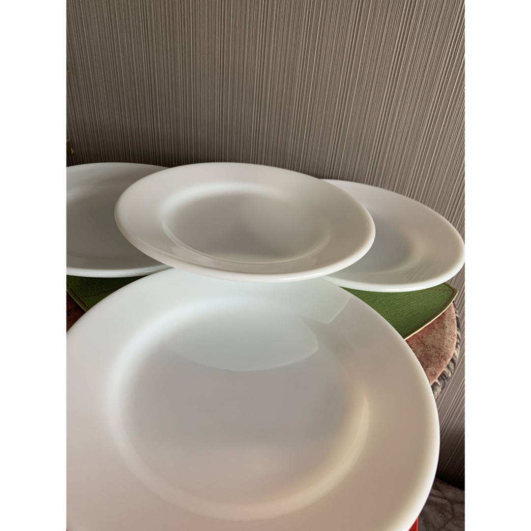 Pyrex(パイレックス)のパイレックス　Tablewareプレート4枚 インテリア/住まい/日用品のキッチン/食器(食器)の商品写真