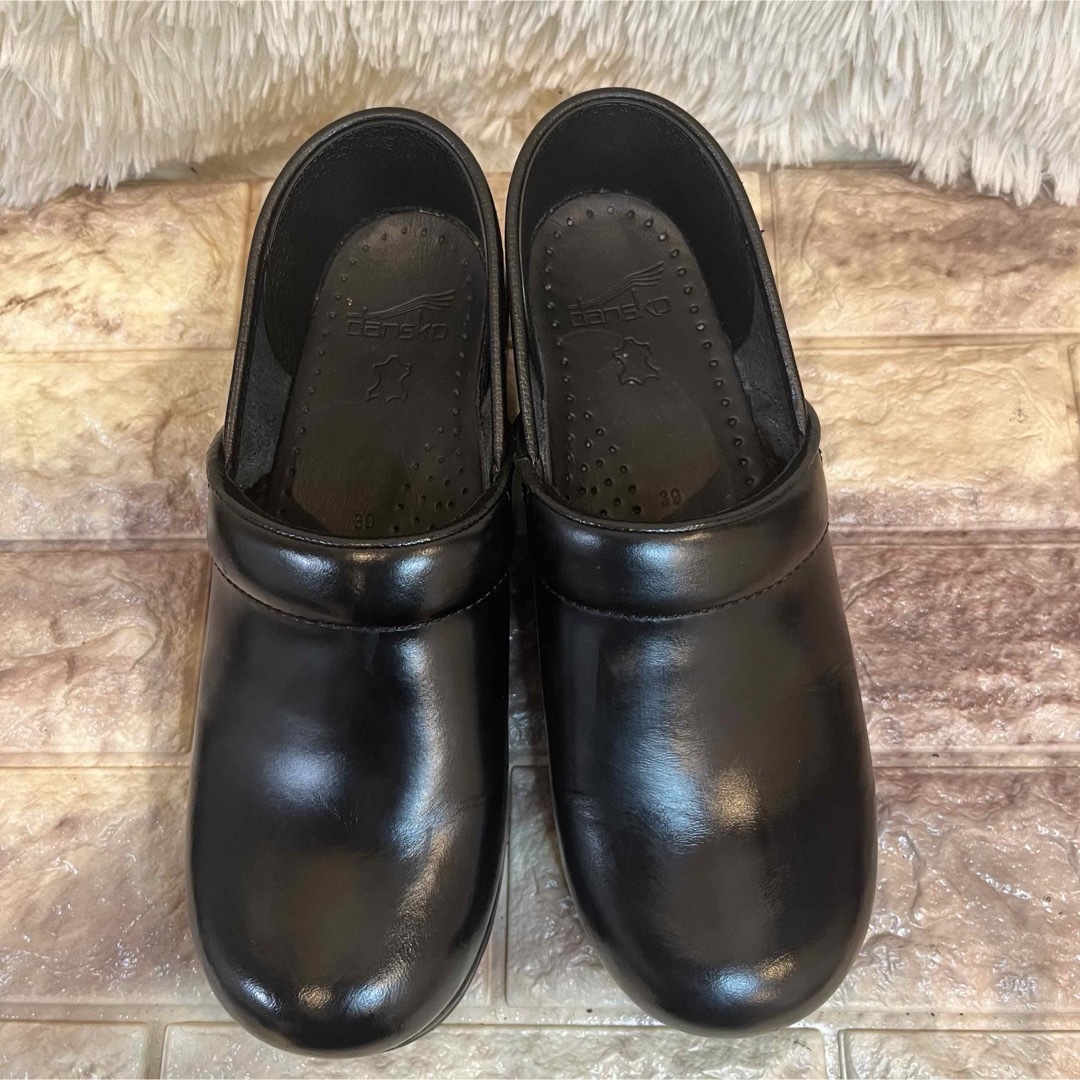 dansko(ダンスコ)の極美品　ダンスコ プロフェッショナル  レザー 24.5cm レディースの靴/シューズ(スリッポン/モカシン)の商品写真