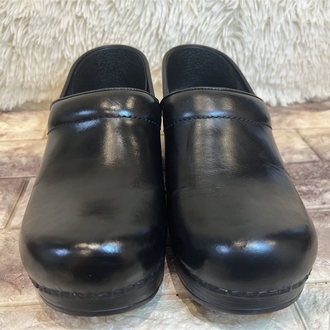 dansko(ダンスコ)の極美品　ダンスコ プロフェッショナル  レザー 24.5cm レディースの靴/シューズ(スリッポン/モカシン)の商品写真