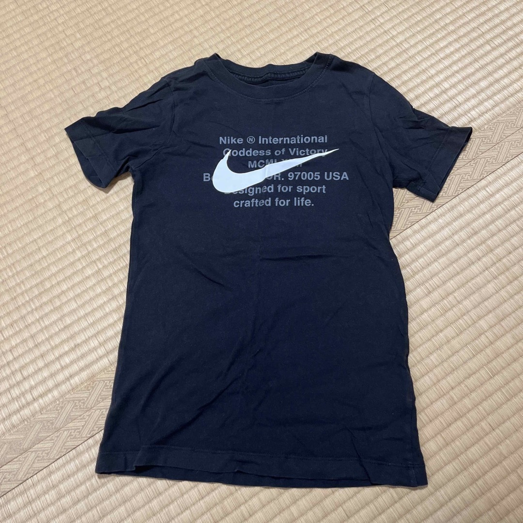 NIKE(ナイキ)のNIKE  半袖Tシャツ　キッズSサイズ キッズ/ベビー/マタニティのキッズ服男の子用(90cm~)(Tシャツ/カットソー)の商品写真