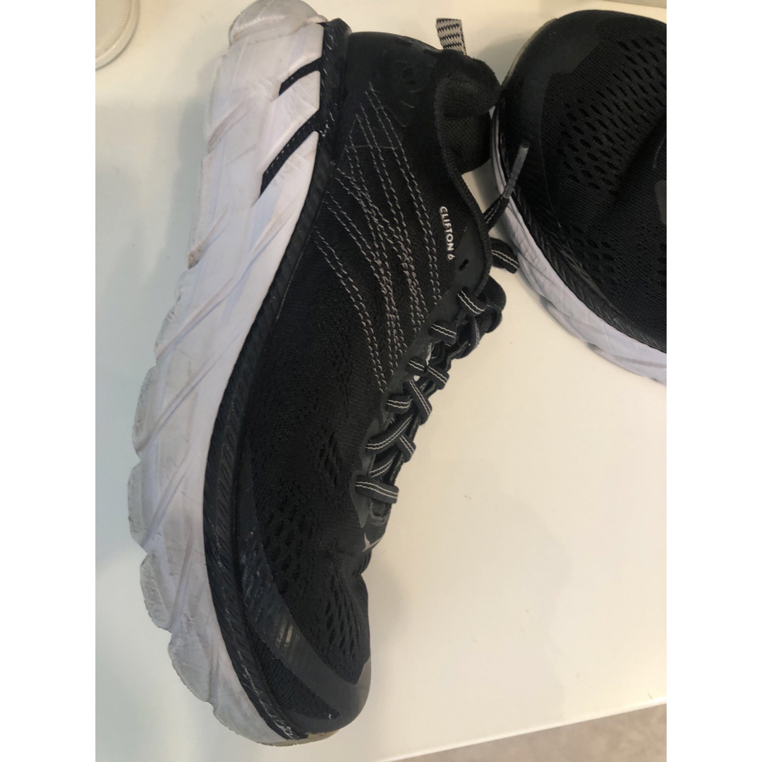 HOKA ONE ONE(ホカオネオネ)の♪ホカオネオネ♪ フランス　凄く履き易い24、5 レディースの靴/シューズ(スニーカー)の商品写真