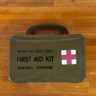 米軍 中古 FIRST AID KIT メディカルボックス