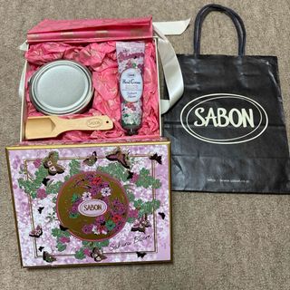 サボン(SABON)のサボンのハンドクリームとボディスクラブのセット、ギフトボックス、新品未使用！(ボディスクラブ)