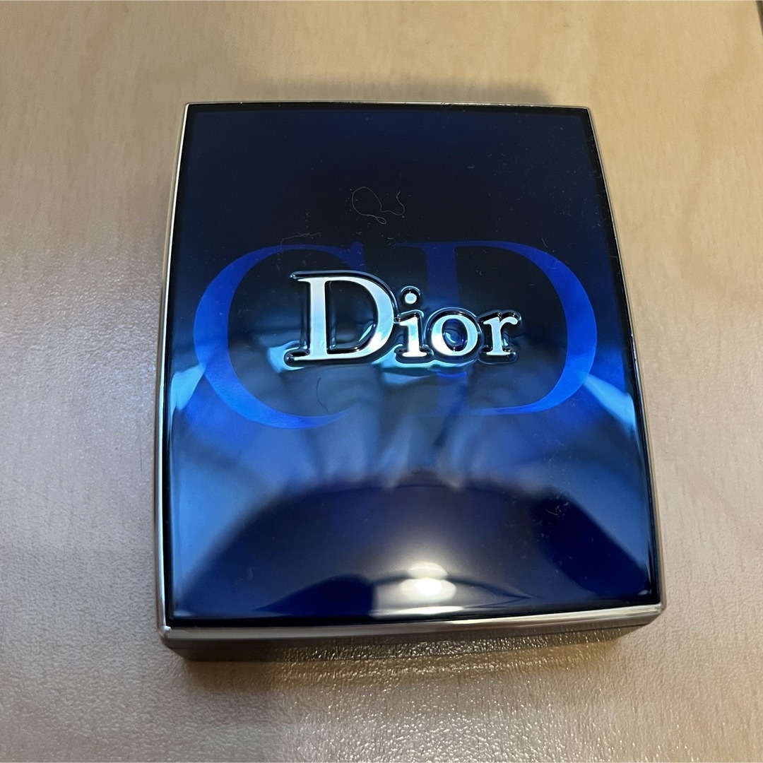 Christian Dior(クリスチャンディオール)のディオール　トワクルールグロウ　951 ローズグロウ コスメ/美容のベースメイク/化粧品(アイシャドウ)の商品写真
