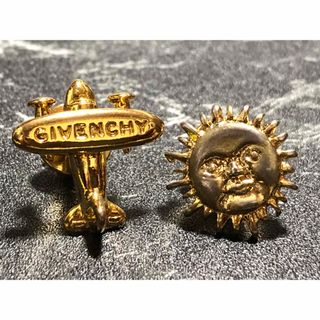 ジバンシィ(GIVENCHY)のレア　GIVENCHY　ジバンシィ　ピンブローチ　飛行機　太陽　ピンバッジ　サン(ブローチ/コサージュ)