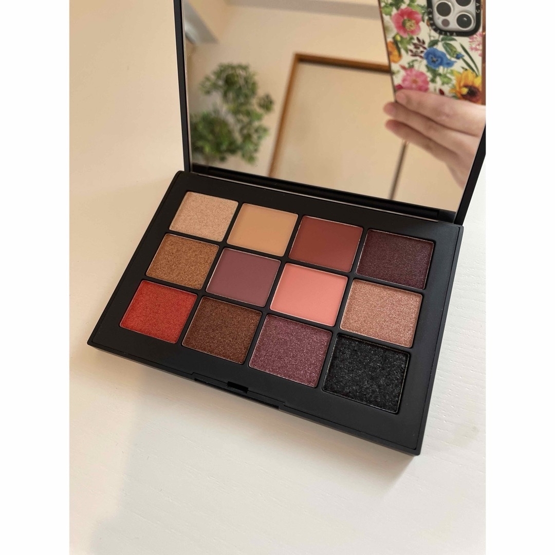 NARS(ナーズ)の【新品】 NARS エクストリームエフェクト アイシャドーパレット コスメ/美容のベースメイク/化粧品(アイシャドウ)の商品写真