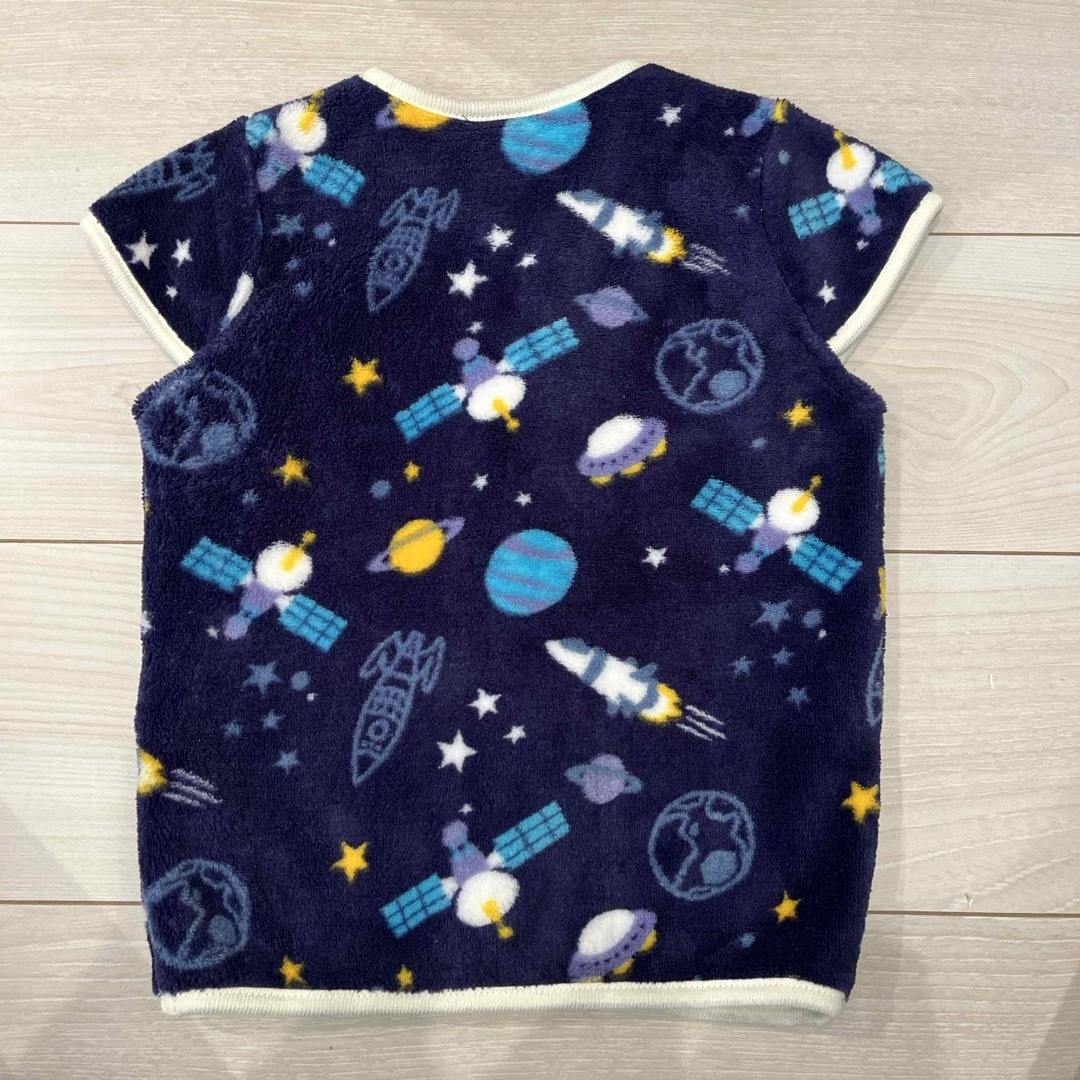 フリースベスト　90㎝ キッズ/ベビー/マタニティのキッズ服男の子用(90cm~)(ジャケット/上着)の商品写真