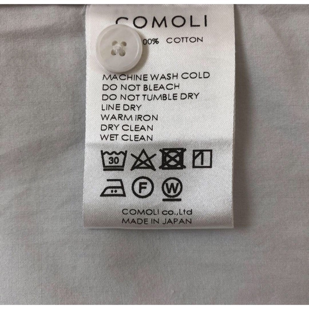 美品 バンドカラーシャツ コモリ 白 comoli サイズ2 美品 バンドカラーシャツ コモリ 白 comoli サイズ2