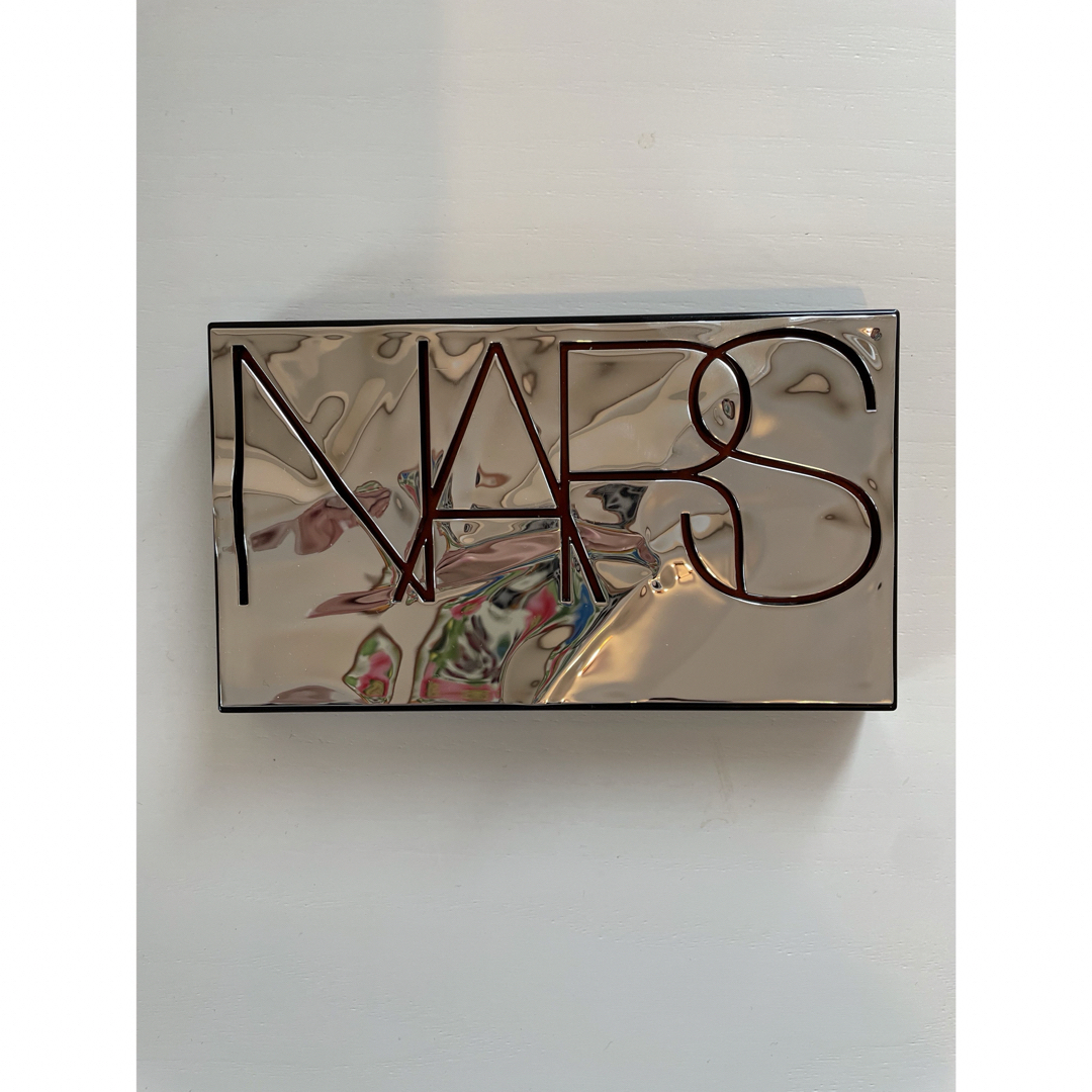 NARS(ナーズ)の【新品】 NARS クールクラッシュ アイシャドーパレット コスメ/美容のベースメイク/化粧品(アイシャドウ)の商品写真