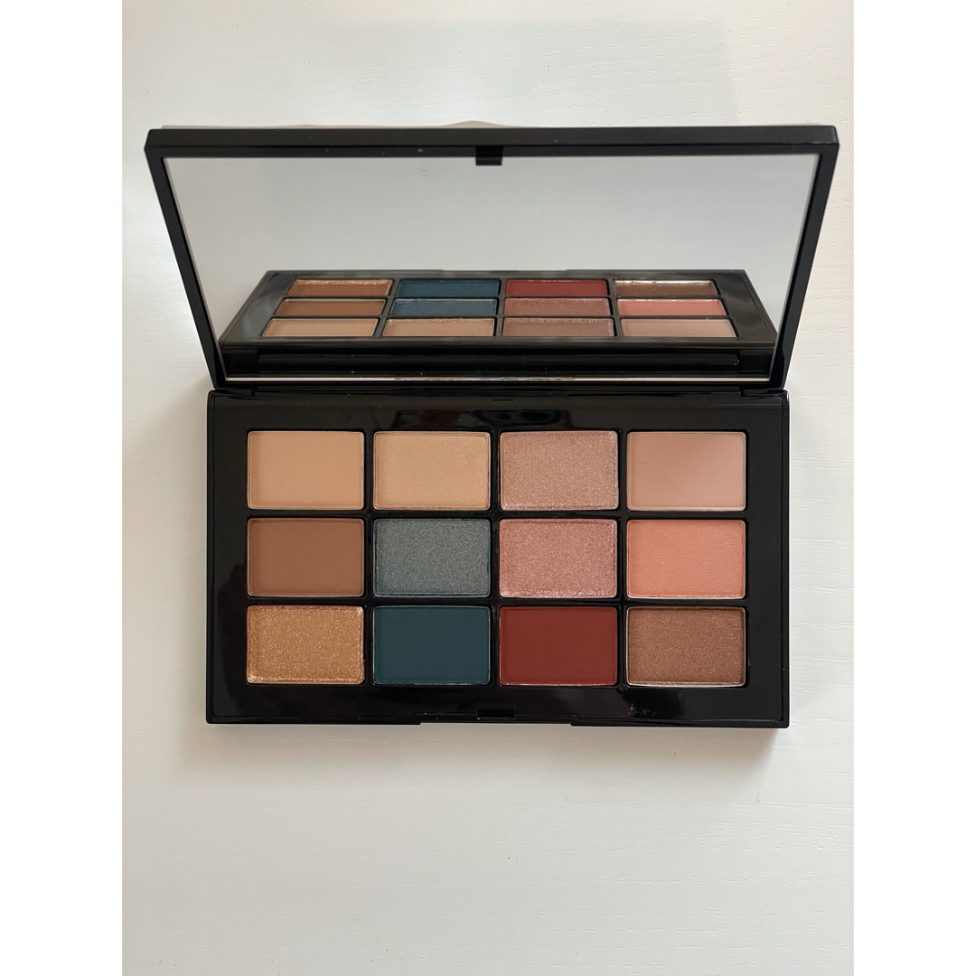 NARS(ナーズ)の【新品】 NARS クールクラッシュ アイシャドーパレット コスメ/美容のベースメイク/化粧品(アイシャドウ)の商品写真