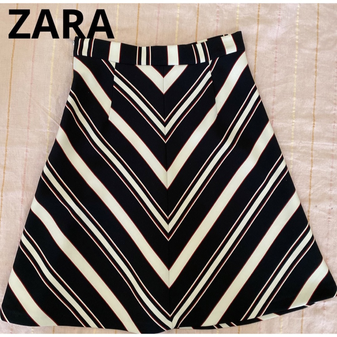 ZARA(ザラ)のZARA  ストライプ スカート　　XSサイズ レディースのスカート(ひざ丈スカート)の商品写真