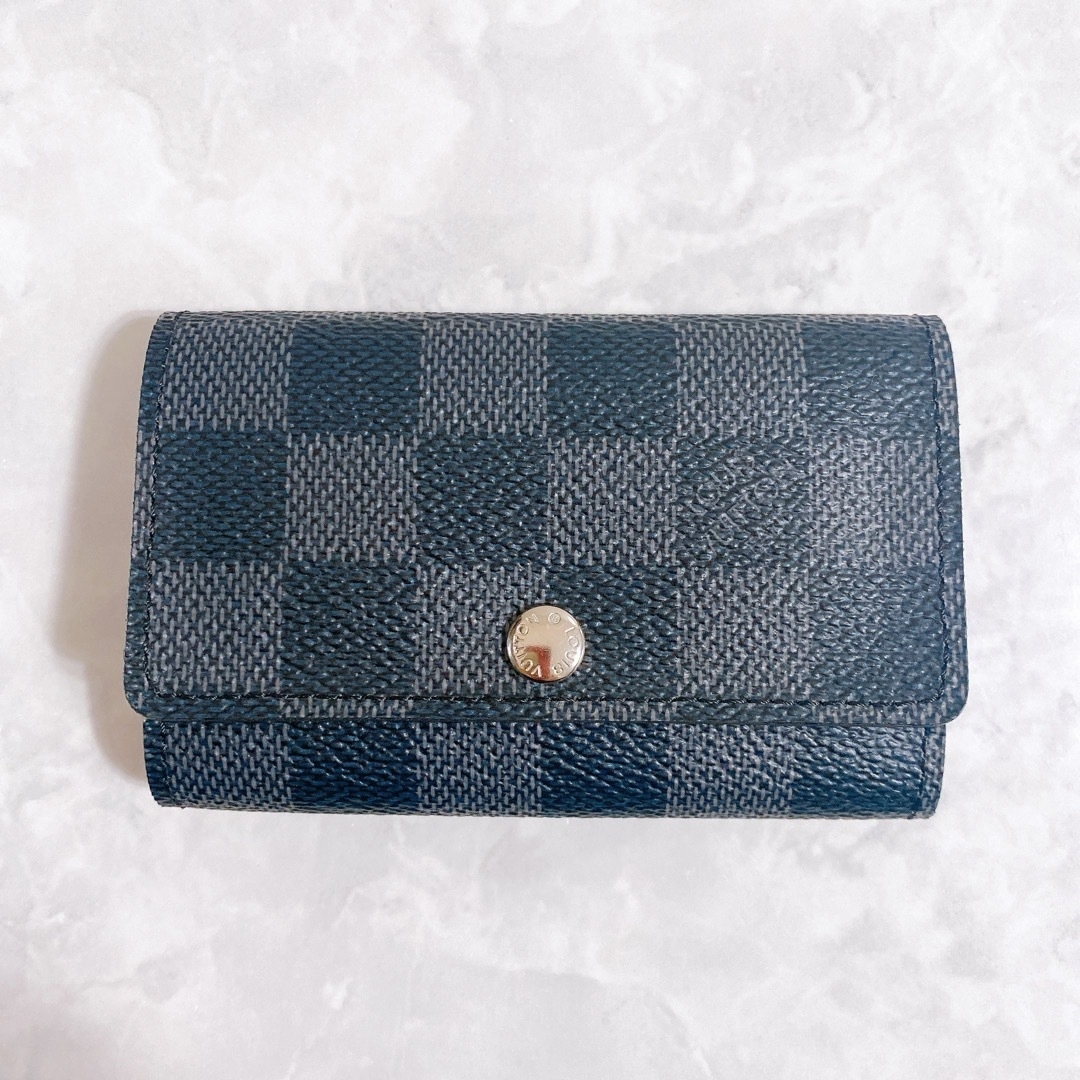 LOUIS VUITTON(ルイヴィトン)のルイヴィトン　N62662 ダミエグラフィット　ミュルティクレ　6連キーケース メンズのファッション小物(キーケース)の商品写真