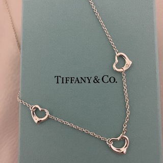 ティファニー(Tiffany & Co.)のティファニー  トリプルハートネックレス(ネックレス)