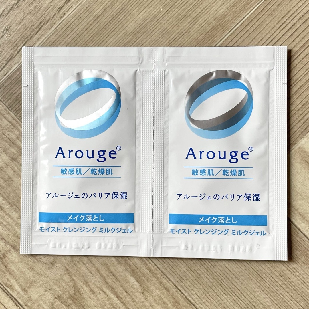 Arouge(アルージェ)のアルージェ　モイストクレンジングミルクジェル　サンプル　敏感肌　乾燥肌 コスメ/美容のスキンケア/基礎化粧品(クレンジング/メイク落とし)の商品写真