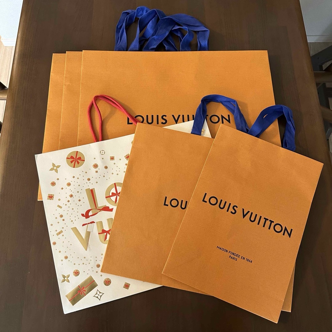 LOUIS VUITTON(ルイヴィトン)のルイヴィトン　ショッパー　紙袋　6枚セット　LOUIS VUITTON レディースのバッグ(ショップ袋)の商品写真