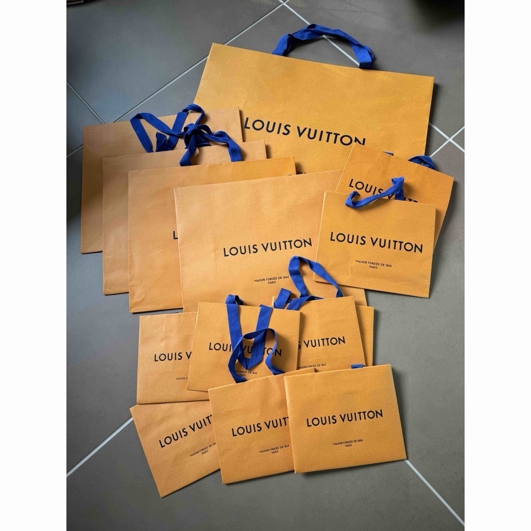 LOUIS VUITTON(ルイヴィトン)の値下げ！ルイヴィトン　紙袋セット レディースのバッグ(ショップ袋)の商品写真