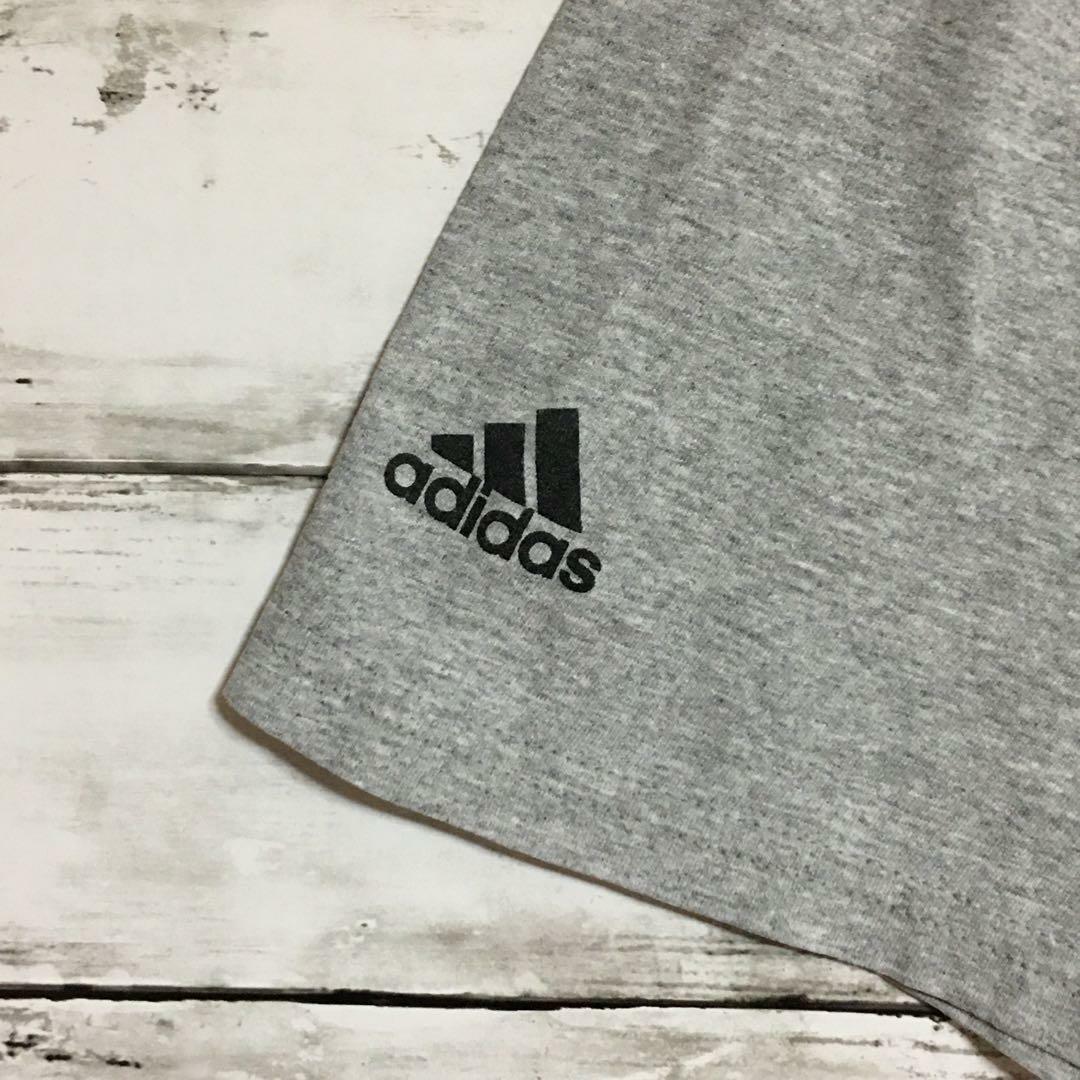 adidas(アディダス)の【人気ゆるだぼXL】アディダス　半袖プリントTシャツ　フットボール灰　E790 メンズのトップス(Tシャツ/カットソー(半袖/袖なし))の商品写真