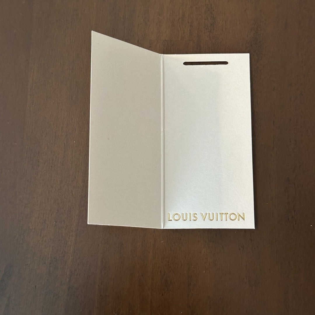 LOUIS VUITTON(ルイヴィトン)のルイヴィトン　メッセージカード　リボン　LOUIS VUITTON インテリア/住まい/日用品のオフィス用品(ラッピング/包装)の商品写真