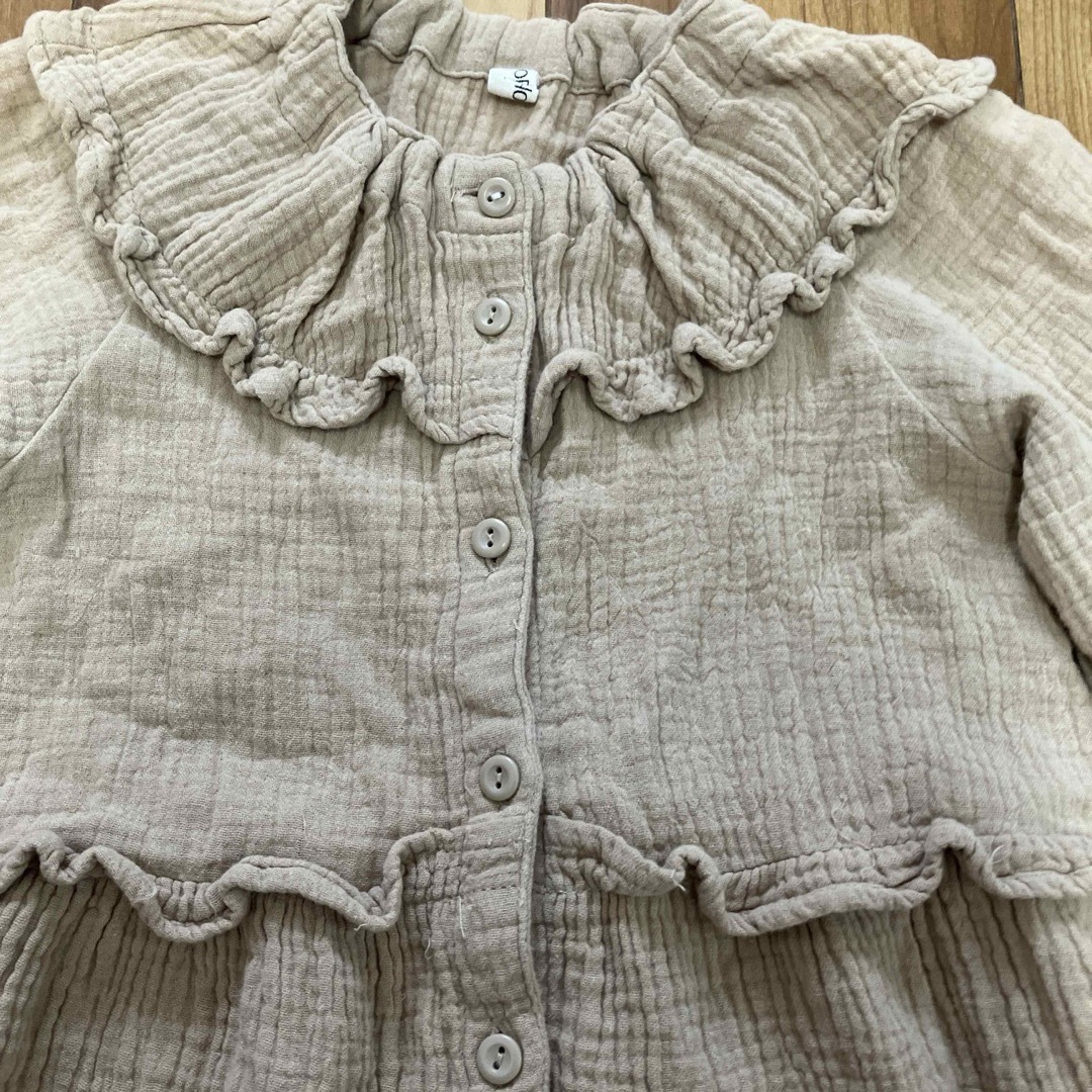 CORNHOUSE ベージュ無地　ワンピース　100 キッズ/ベビー/マタニティのキッズ服女の子用(90cm~)(ワンピース)の商品写真