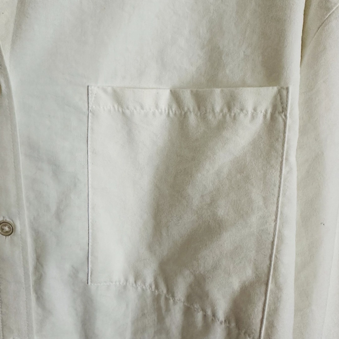 春らしさを約束する爽やか白シャツ  レディースLサイズ レディースのトップス(シャツ/ブラウス(長袖/七分))の商品写真