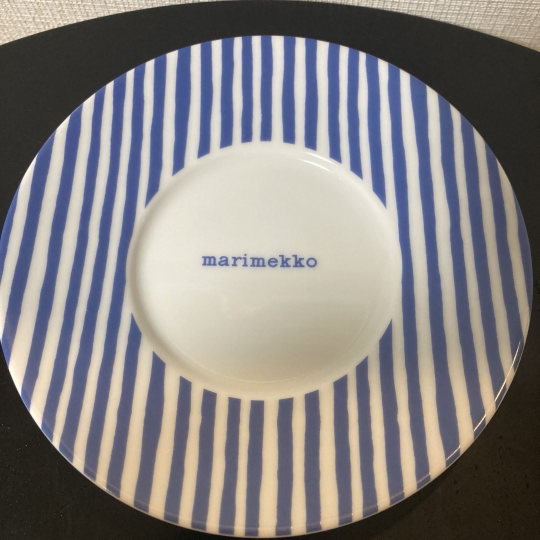 marimekko(マリメッコ)のマリメッコ　ペア　ストライプ　カップ&ソーサー　マグカップ　コーヒー　シンプル インテリア/住まい/日用品のキッチン/食器(グラス/カップ)の商品写真