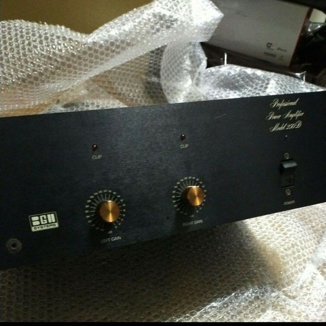 BGW ファンレスパワーアンプ 250D 完動品 BGW ファンレスパワーアンプ 250D 完動品