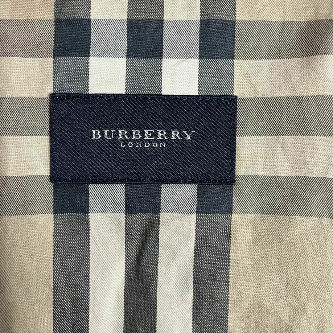 BURBERRY(バーバリー)の【人気デザイン】バーバリー☆ノバチェック　ジップアップブルゾン　グレー　即完売 メンズのジャケット/アウター(ブルゾン)の商品写真