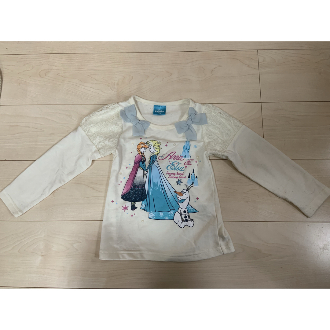 Disney(ディズニー)の長袖　子供服 キッズ/ベビー/マタニティのキッズ服女の子用(90cm~)(Tシャツ/カットソー)の商品写真