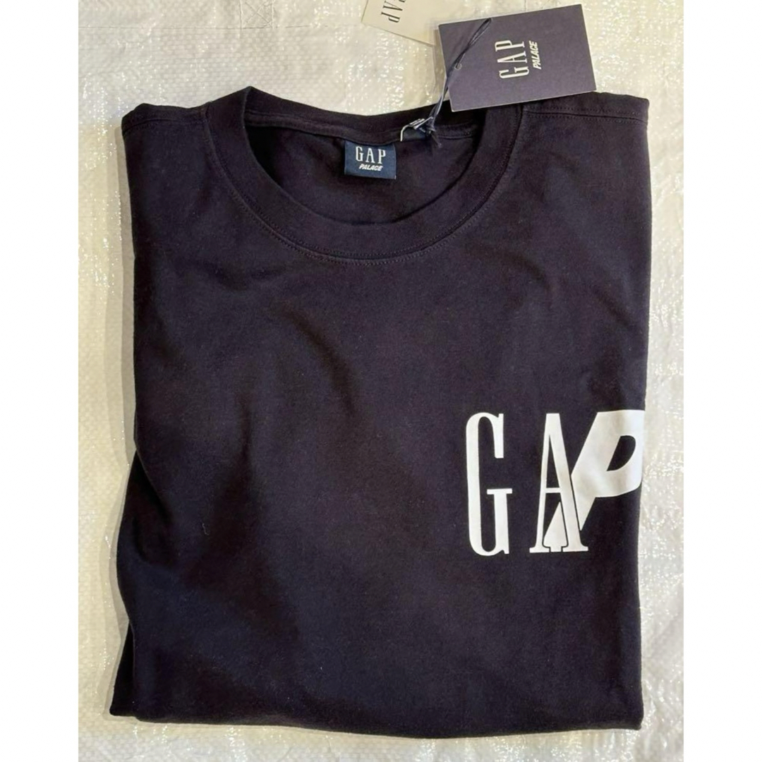 PALACE(パレス)のPALACE x Gap T-shirt "Black"パレス x ギャップ メンズのトップス(Tシャツ/カットソー(半袖/袖なし))の商品写真