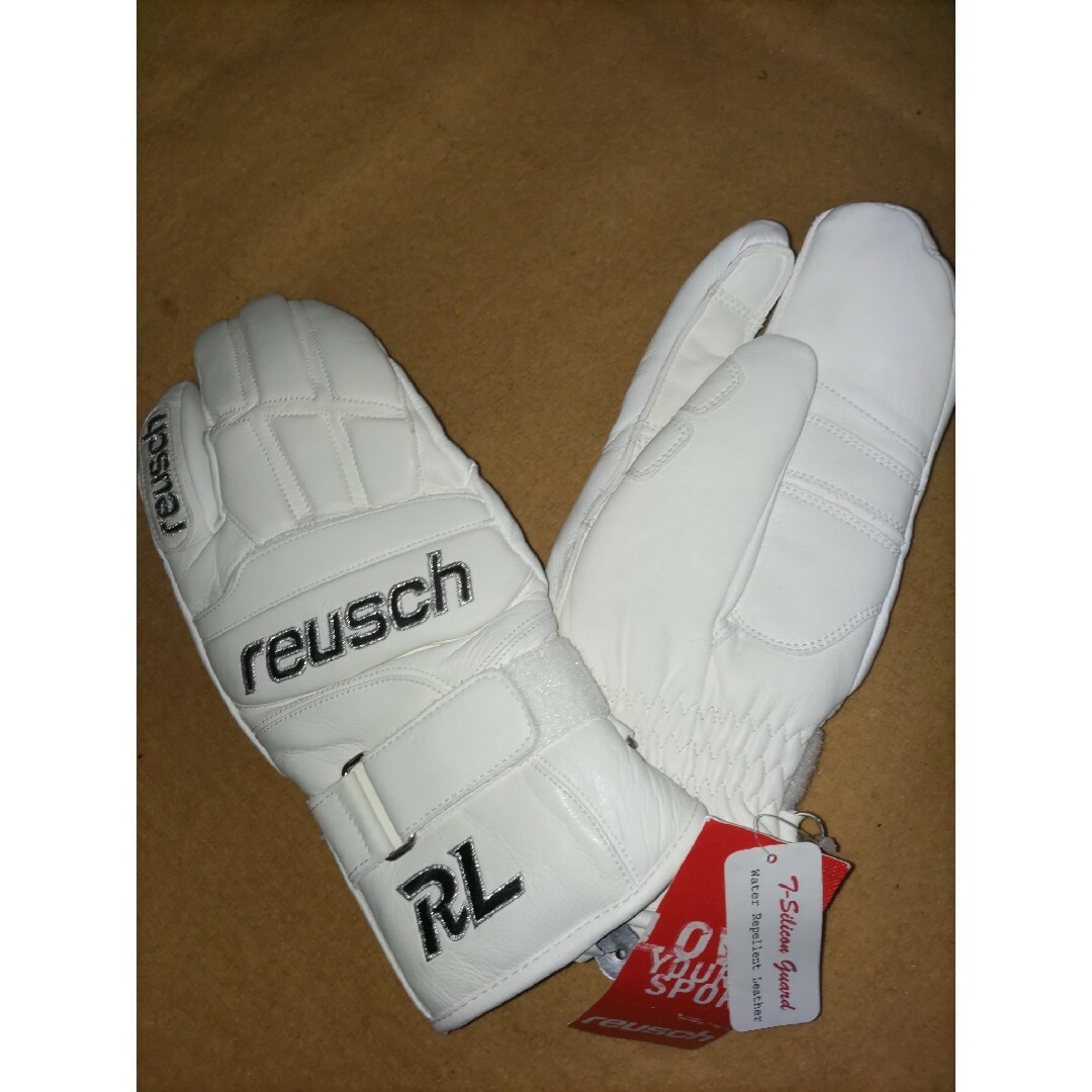 reusch(ロイシュ)の新品タグ付き 保管品ロイッシュ グラブreusch RL サイズ 8.5 スポーツ/アウトドアのスキー(その他)の商品写真