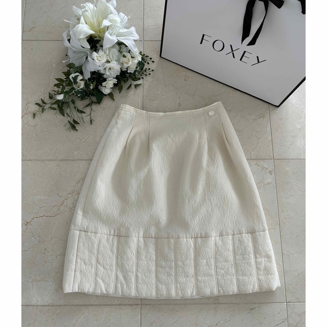 FOXEY(フォクシー)の【極美品】FOXEY♡ French Sucre♡40♡ レディースのスカート(ひざ丈スカート)の商品写真