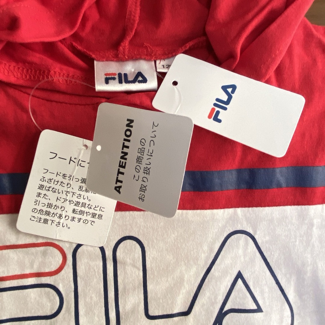 FILA(フィラ)のフィラ　FILA  長袖Tシャツ　フード　120cm レッド　新品タグ付 キッズ/ベビー/マタニティのキッズ服女の子用(90cm~)(Tシャツ/カットソー)の商品写真