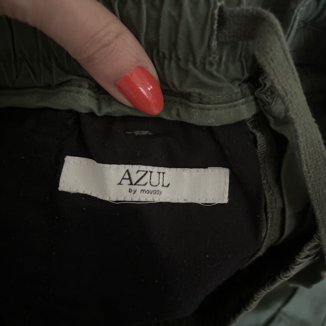 AZUL by moussy(アズールバイマウジー)のAZUL パンツ　カーキ メンズのパンツ(ワークパンツ/カーゴパンツ)の商品写真