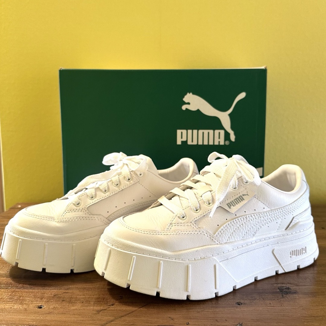 PUMA(プーマ)のPUMA ウィメンズ メイズ スタック レザー スニーカー24㎝　箱あり レディースの靴/シューズ(スニーカー)の商品写真
