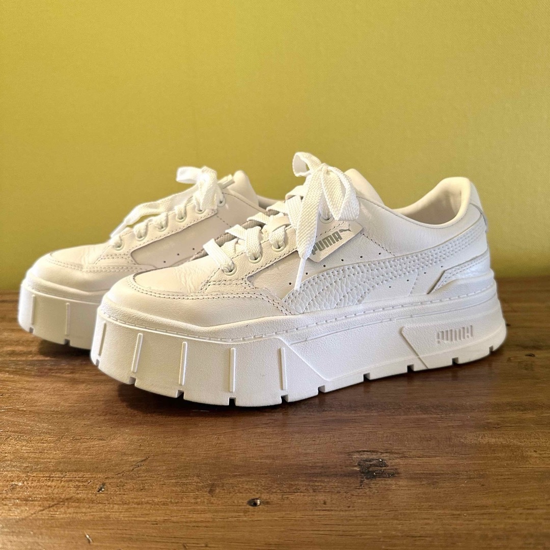 PUMA(プーマ)のPUMA ウィメンズ メイズ スタック レザー スニーカー24㎝　箱あり レディースの靴/シューズ(スニーカー)の商品写真