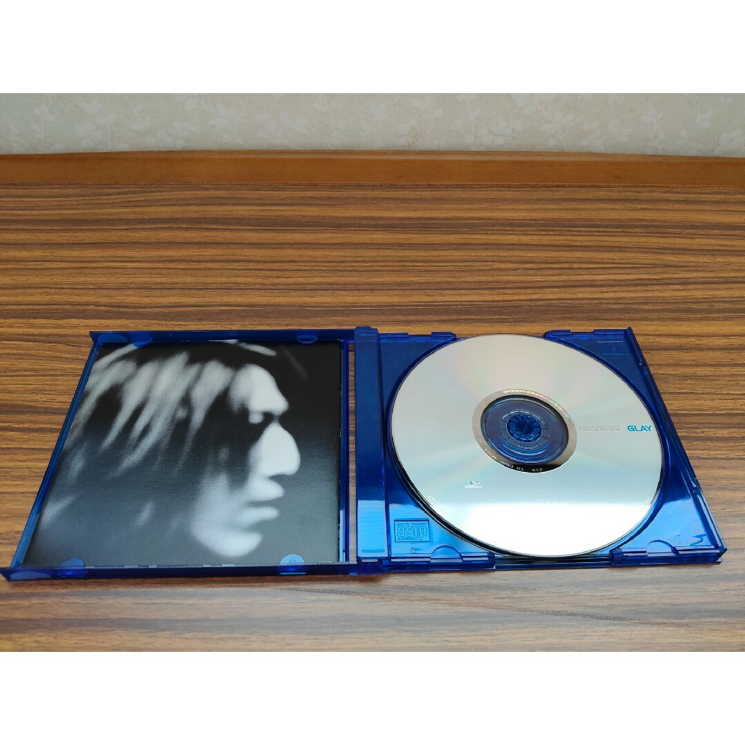 GLAY  REVIEW ～BEST OF GLAY～ エンタメ/ホビーのCD(ポップス/ロック(邦楽))の商品写真