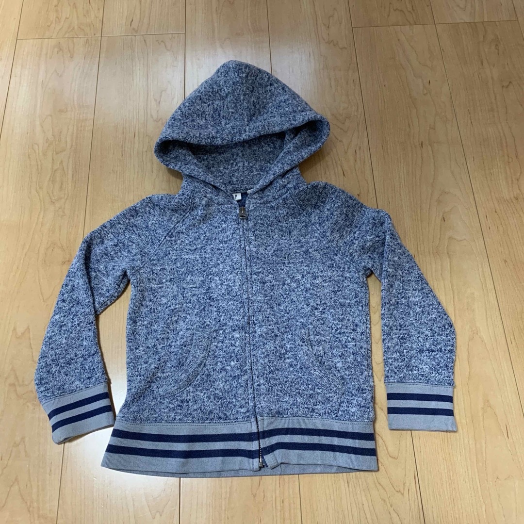 GAP(ギャップ)のGAP フードパーカー　サイズ110 キッズ/ベビー/マタニティのキッズ服男の子用(90cm~)(ジャケット/上着)の商品写真