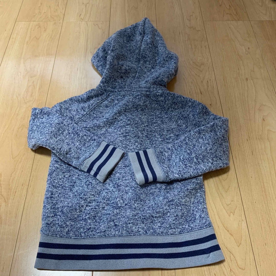 GAP(ギャップ)のGAP フードパーカー　サイズ110 キッズ/ベビー/マタニティのキッズ服男の子用(90cm~)(ジャケット/上着)の商品写真