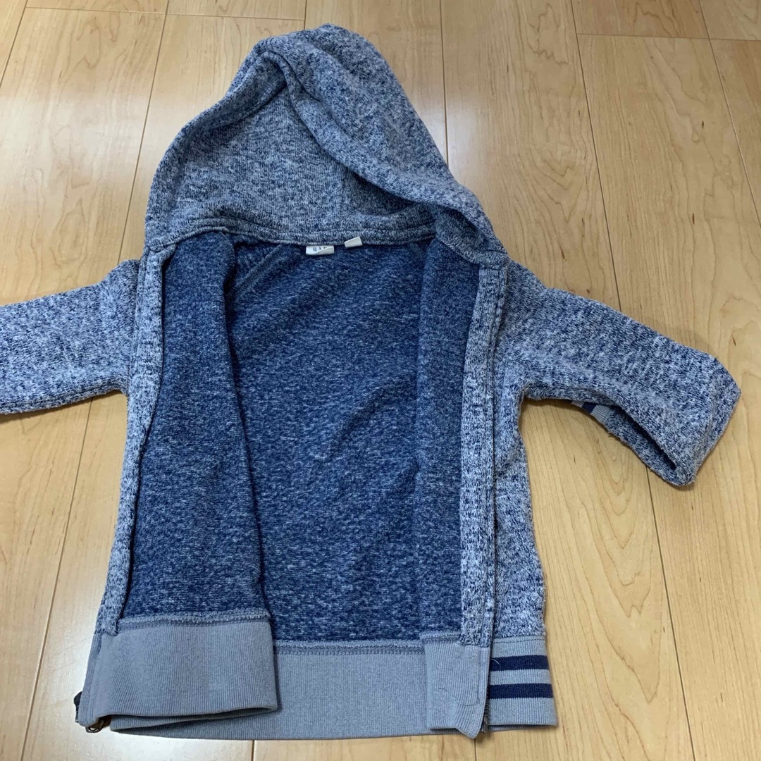 GAP(ギャップ)のGAP フードパーカー　サイズ110 キッズ/ベビー/マタニティのキッズ服男の子用(90cm~)(ジャケット/上着)の商品写真