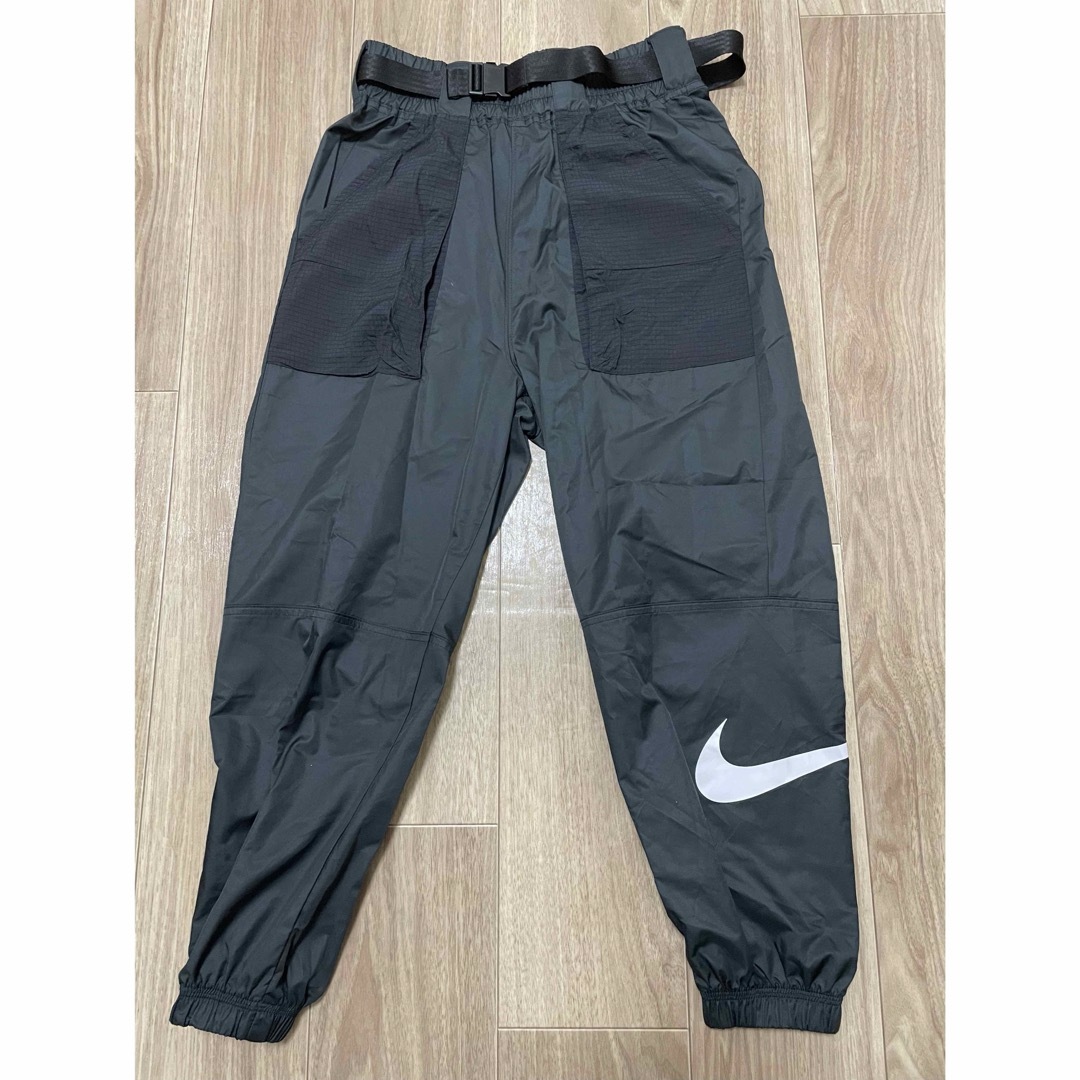 NIKE(ナイキ)のナイキ スポーツウェア ウィメンズ ウーブン  スウッシュ パンツ / NIKE レディースのパンツ(その他)の商品写真