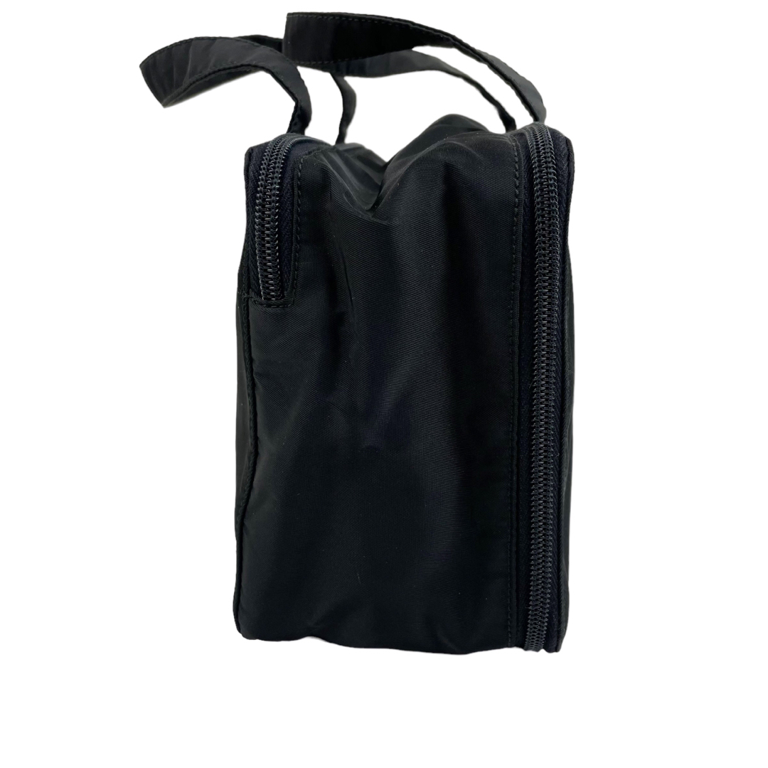 PRADA(プラダ)の✨極美品　PRADA プラダ　ハンドバッグ　コスメバッグ　ナイロン　黒　ポーチ レディースのバッグ(ハンドバッグ)の商品写真
