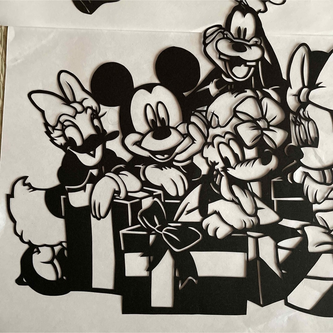 Disney(ディズニー)のディズニー　切り絵 ハンドメイドのインテリア/家具(アート/写真)の商品写真