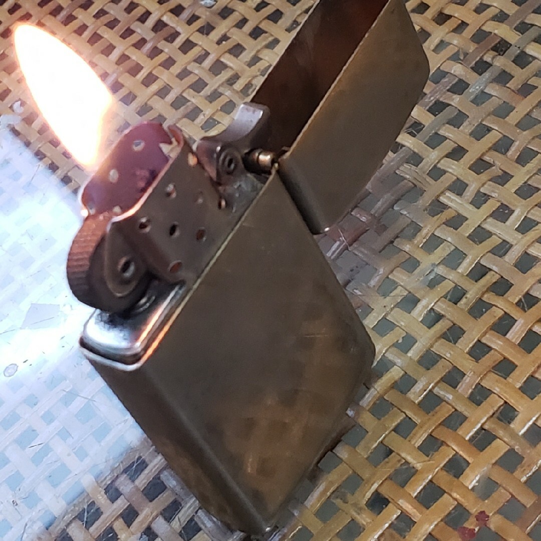 ZIPPO(ジッポー)の送料￥0 動作品 slim ZIPPO スリム・ジッポ oil lighter メンズのファッション小物(タバコグッズ)の商品写真