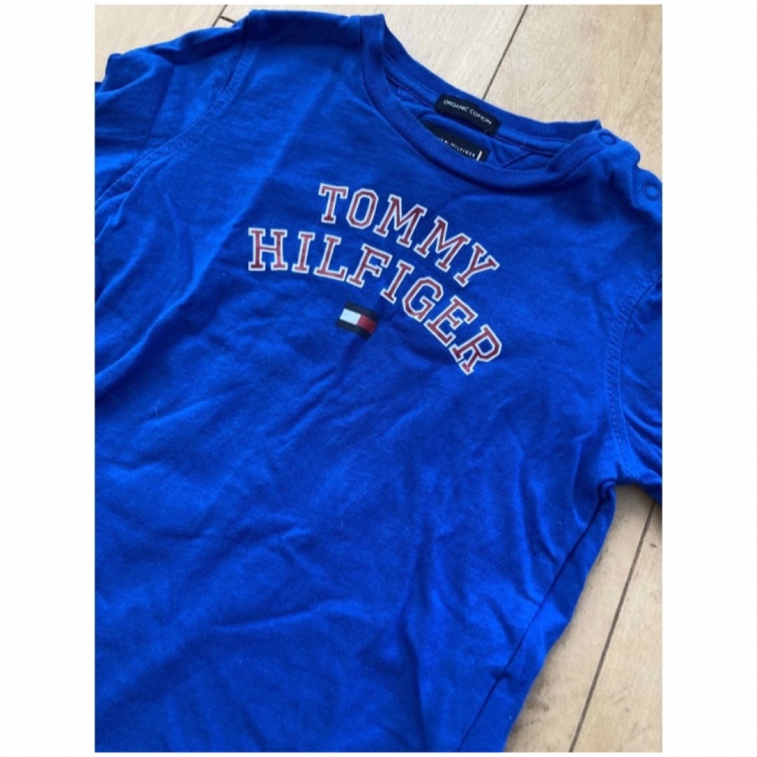 TOMMY HILFIGER(トミーヒルフィガー)のトミーヒルフィガー　ロンT  90 キッズ/ベビー/マタニティのキッズ服女の子用(90cm~)(Tシャツ/カットソー)の商品写真