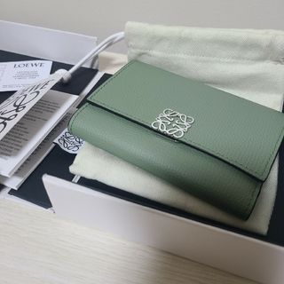 LOEWE - 最終お値下げ LOEWE お財布の通販 by きてぃs shop|ロエベ LOEWE - 最終お値下げ LOEWE お財布の通販 by きてぃs shop|ロエベ