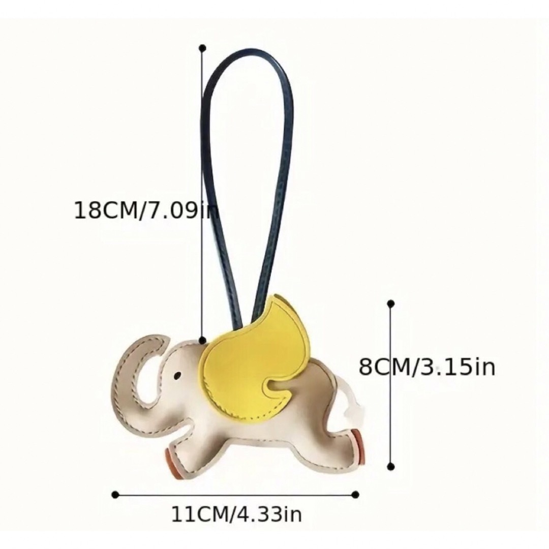 再入荷！空飛ぶゾウさんチャーム（ベージュ） ハンドメイドのファッション小物(バッグチャーム)の商品写真